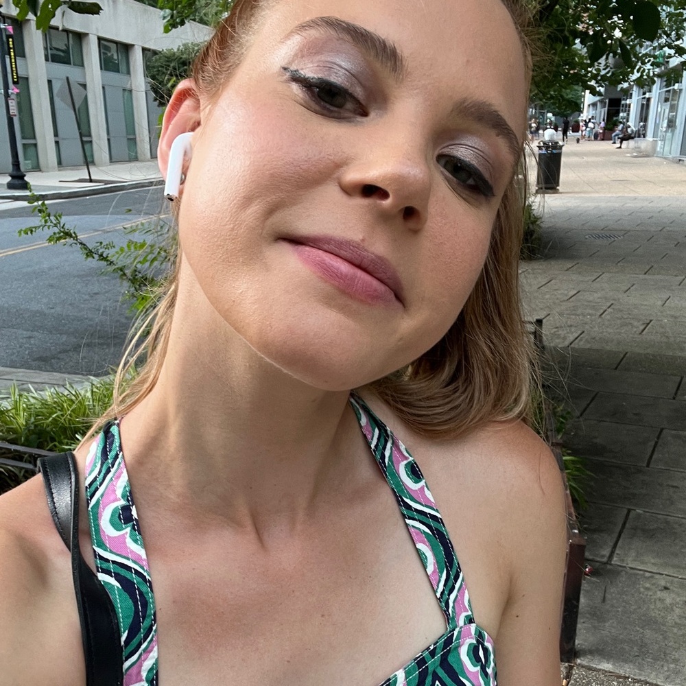 Meet your Posher, Ellen